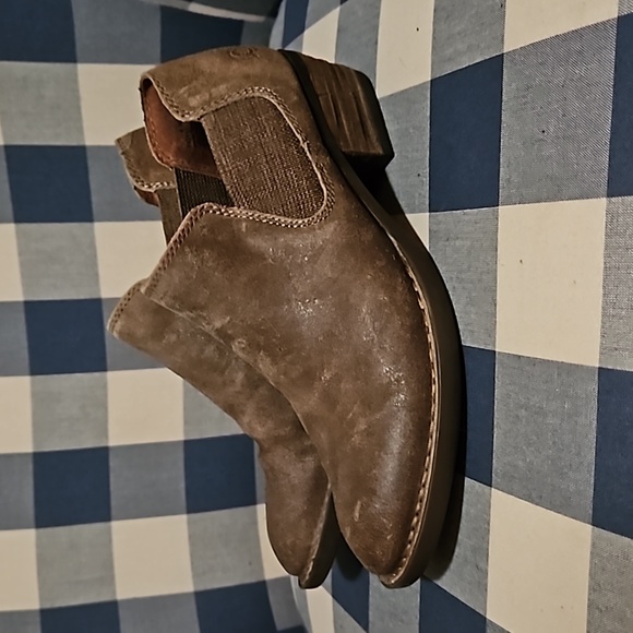 Born bootie shoes 6.5 - Picture 9 of 10
